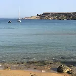 דירה Spacious Seaside Sanctuary In The Heart Of With An Outdoor Terrace, In The Perfect Location