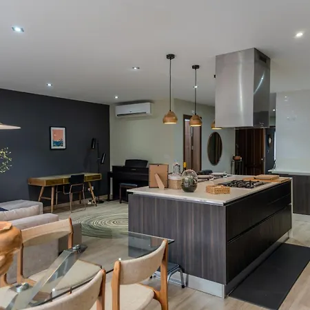 Apartment Spacious Seaside Sanctuary In The Heart Of With An Outdoor Terrace, In The Perfect Location