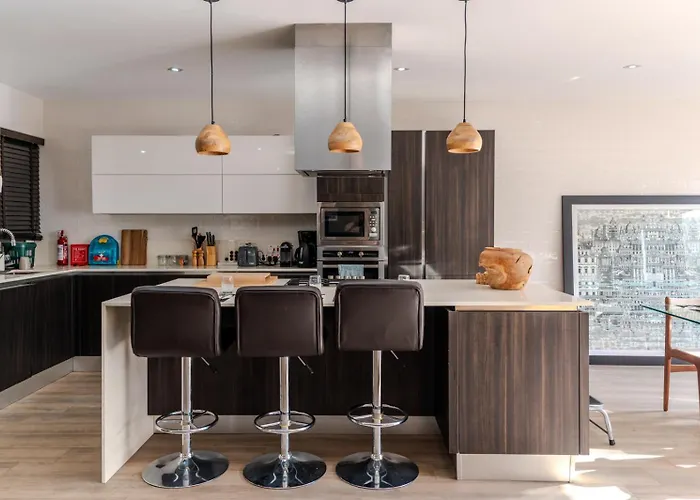 Spacious Seaside Sanctuary In The Heart Of With An Outdoor Terrace, In The Perfect Location * Sliema