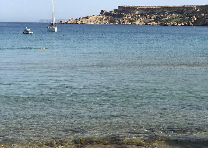 Apartament Spacious Seaside Sanctuary In The Heart Of With An Outdoor Terrace, In The Perfect Location