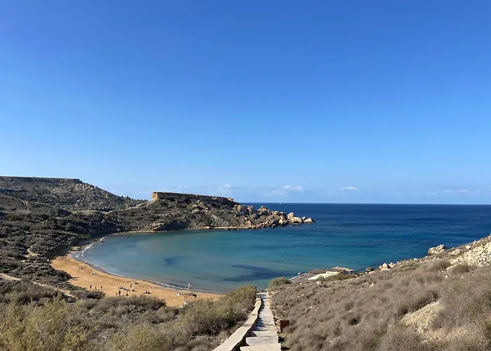 Spacious Seaside Sanctuary In The Heart Of With An Outdoor Terrace, In The Perfect Location Apartament