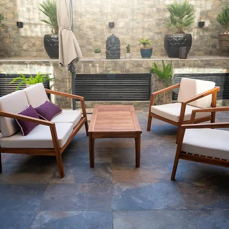 Spacious Seaside Sanctuary In The Heart Of With An Outdoor Terrace, In The Perfect Location * 슬리에마